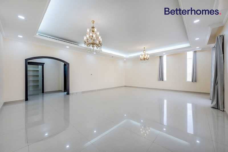 3 6 Beds | Warqaa 4 | Great Location | Great Layout