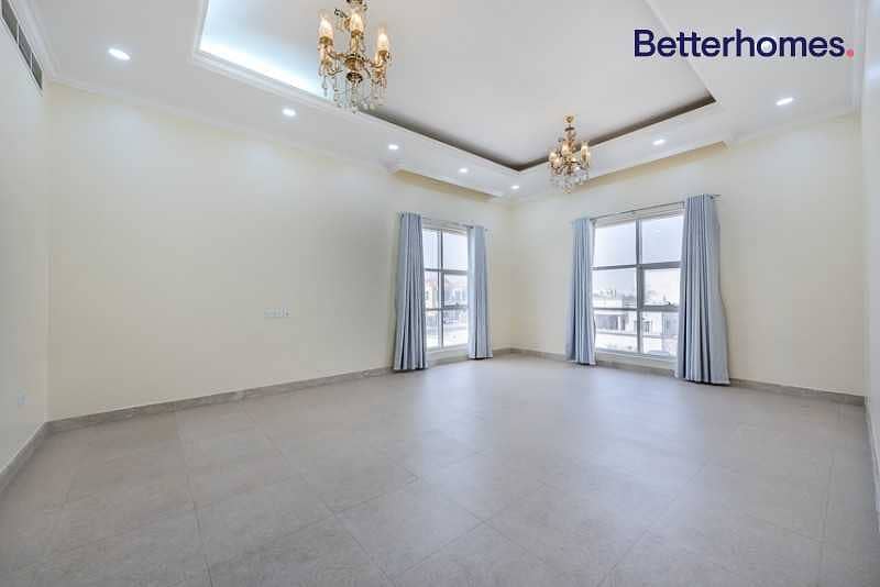 5 6 Beds | Warqaa 4 | Great Location | Great Layout