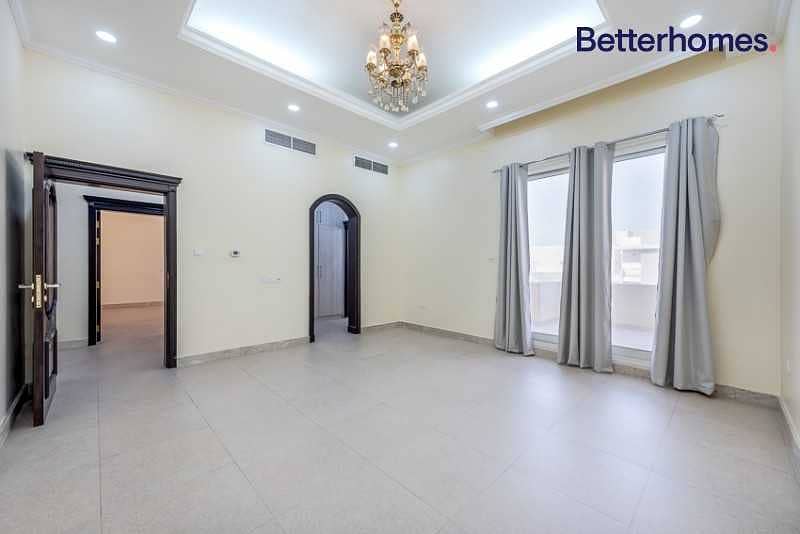 7 6 Beds | Warqaa 4 | Great Location | Great Layout