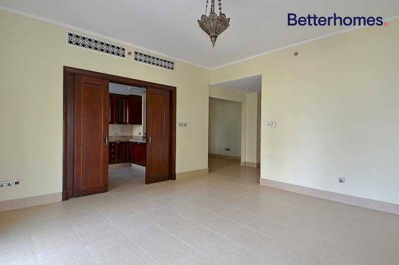 2 Unfurnished unit with balcony and equipped kitchen