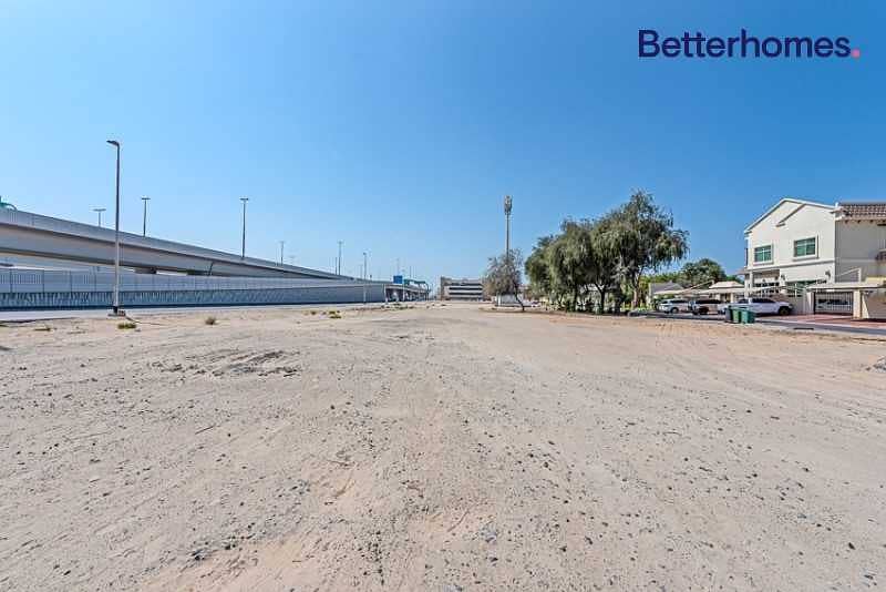 4 Unique plot Direct on Sheikh Zayed Road