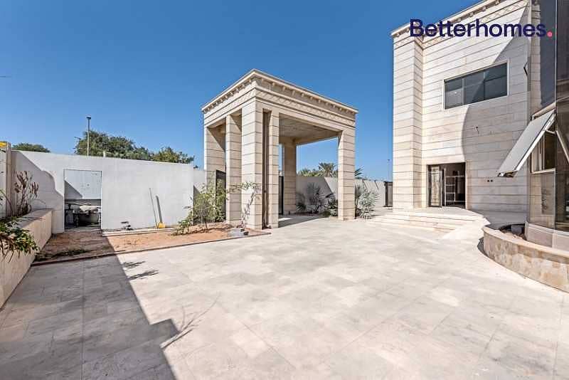 12 On Two Roads & Sikka | Brand New | 6 Beds | Modern