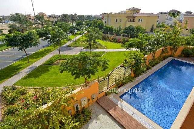 7 5 Beds | Large Swimming Pool |Corner Plot