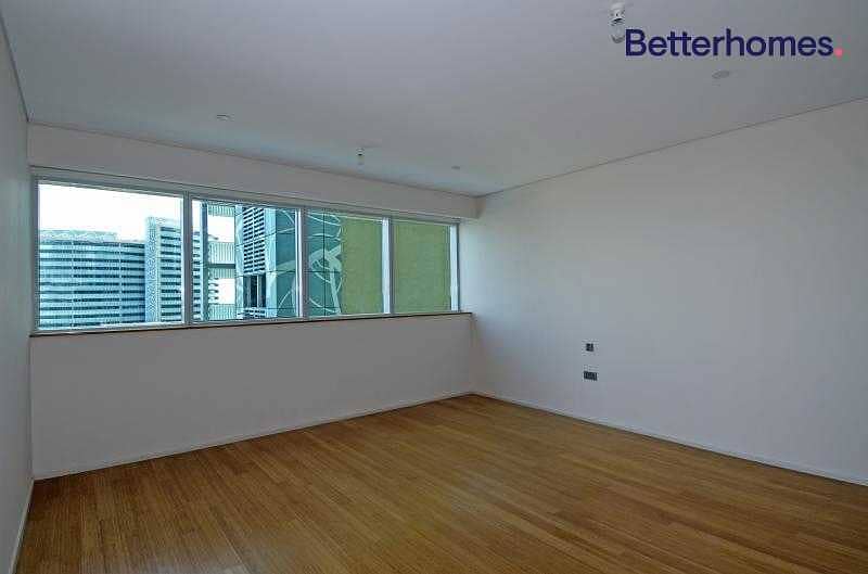 4 Vacant | Sea View |High Floor |Large Size Layout