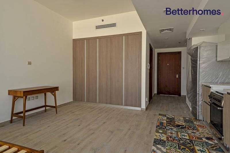 6 Furnished | with Balcony | Low Floor | Amazing Deal