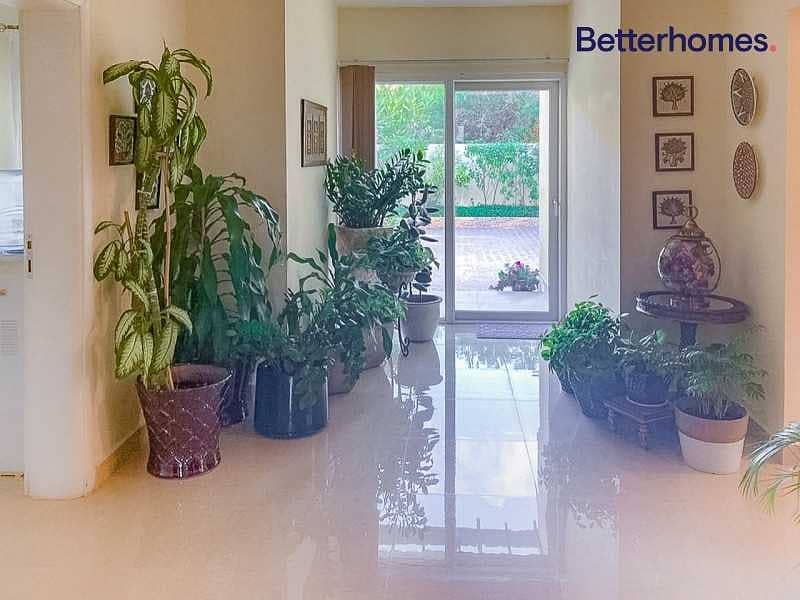 3 Upgraded | Landscaped Garden | Close to Pool |