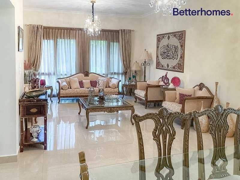4 Upgraded | Landscaped Garden | Close to Pool |