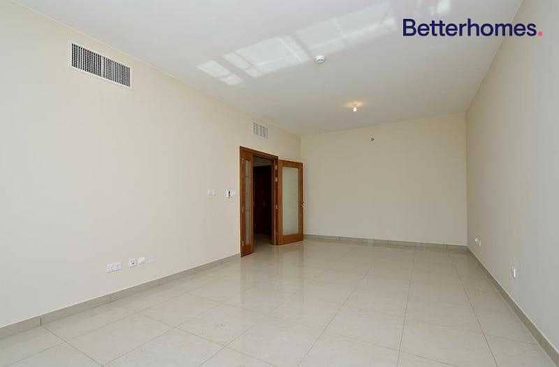 4 Desert view Apartment with maids in Beach Towers