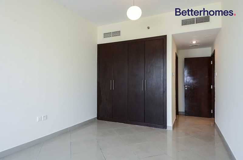 5 2Bed + Storage | Villa View | Mid Floor