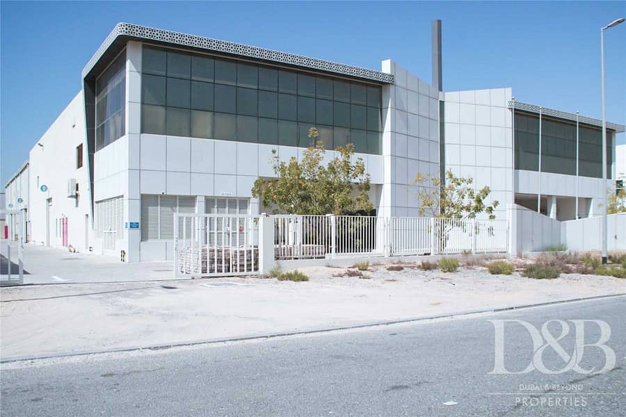 Strategic Location | Vacant Spacious Warehouse