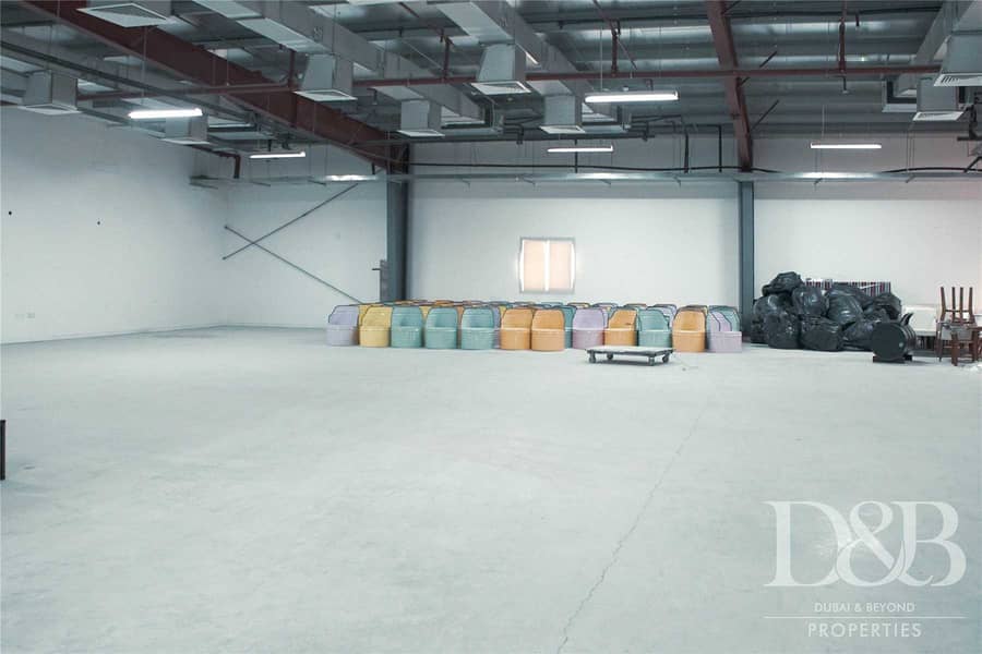 7 Strategic Location | Vacant Spacious Warehouse