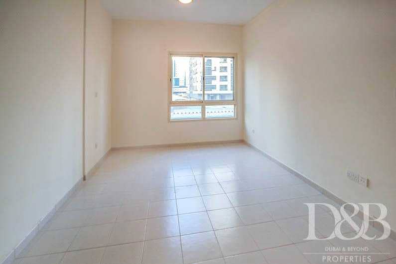 2 BALCONY | CHILLER FREE | PET FRIENDLY AREA