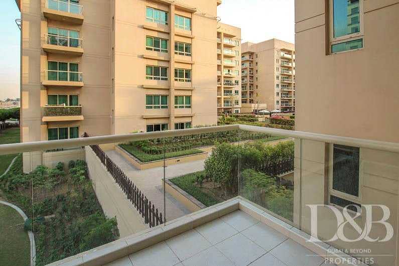 10 BALCONY | CHILLER FREE | PET FRIENDLY AREA