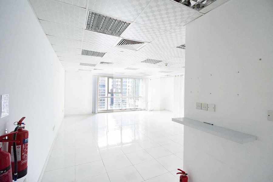 6 Fitted Office |Low Floor | Close to Metro