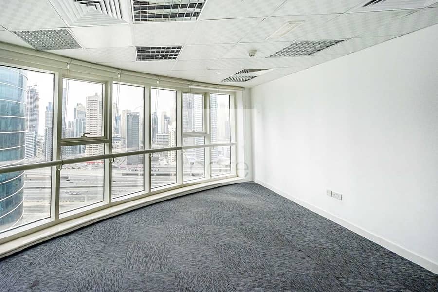 7 Fitted Office |Low Floor | Close to Metro