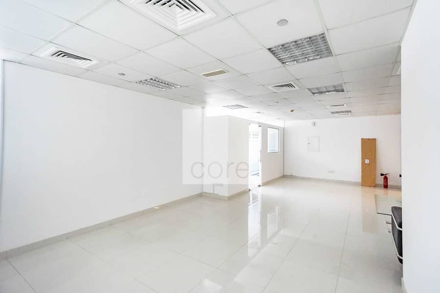 7 Fitted Office | High Floor | Vacant | Pantry