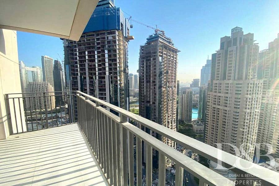 Balcony | Bright 3BR | Burj Khalifa View