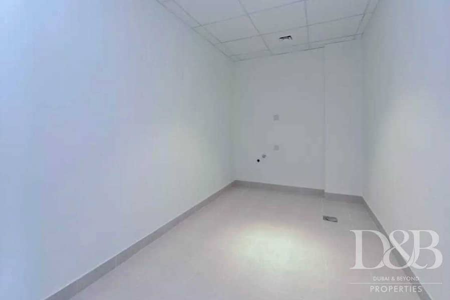 6 RESALE | VACANT | SPACIOUS LAYOUT WITH BALCONY