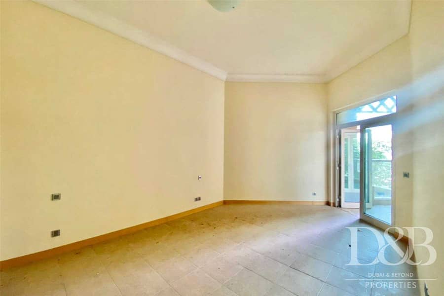 9 3 Bed | Ground Floor Unit | Big Balcony