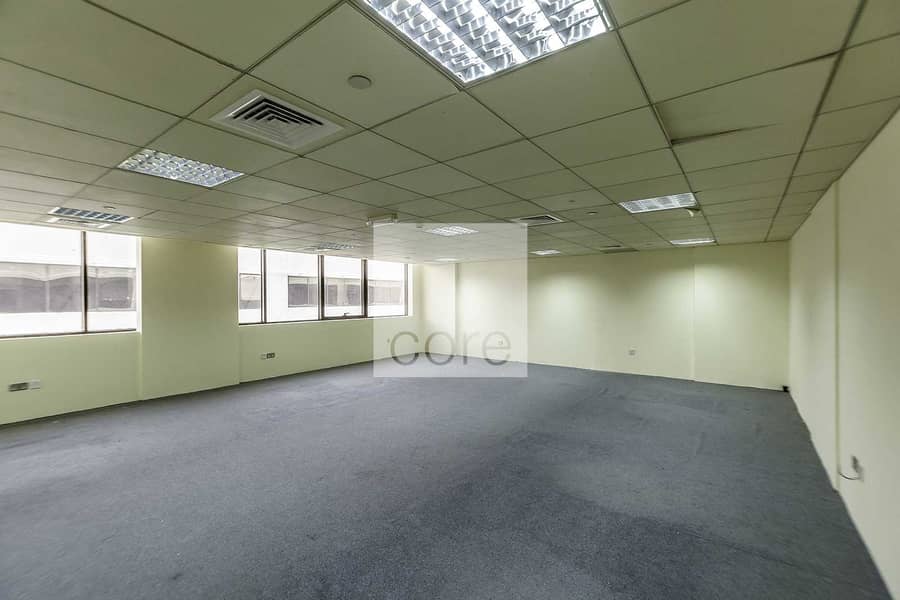 3 Spacious fitted office l High floor unit