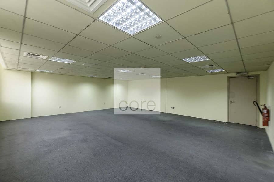 4 Spacious fitted office l High floor unit