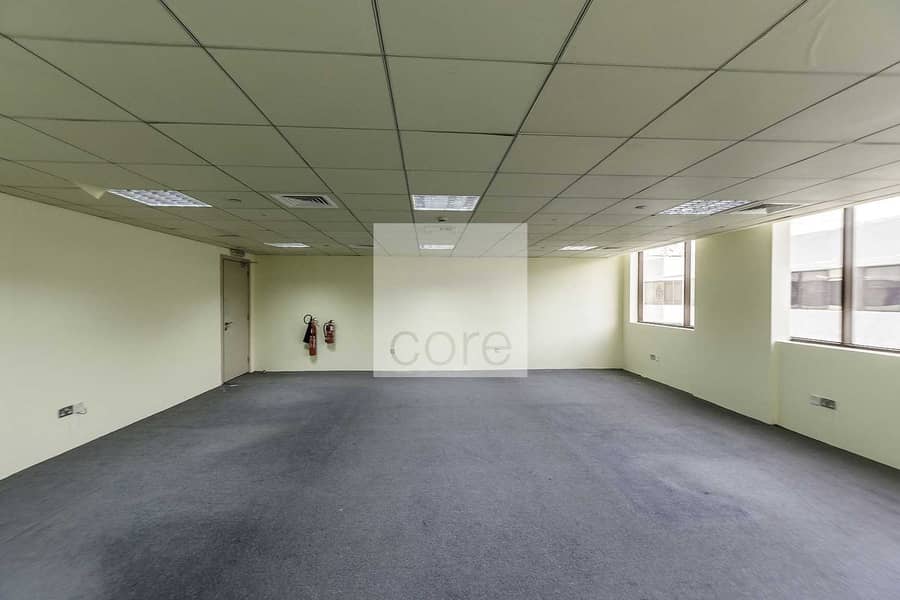 8 Spacious fitted office l High floor unit