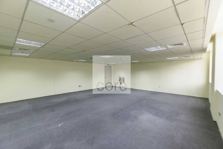 9 Spacious fitted office l High floor unit