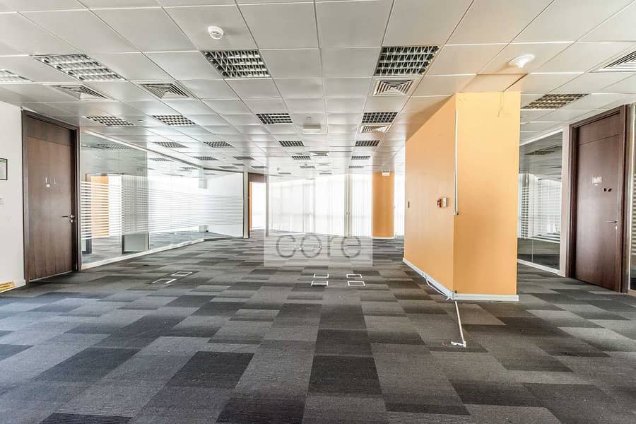 9 Huge high quality fitted office Corniche