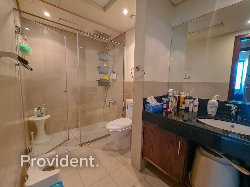 9 High Floor | Well Maintained | Stunning City Views