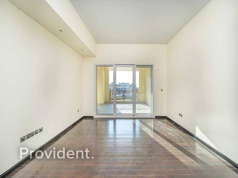 15 Vacant On Transfer | Extended Balcony | Brand New