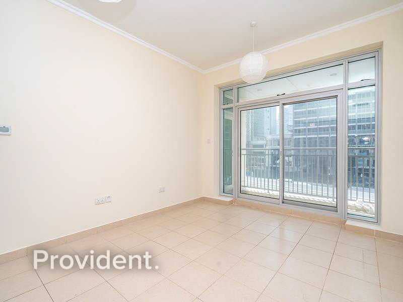 8 Ready Investment | Vacant | Spacious Layout