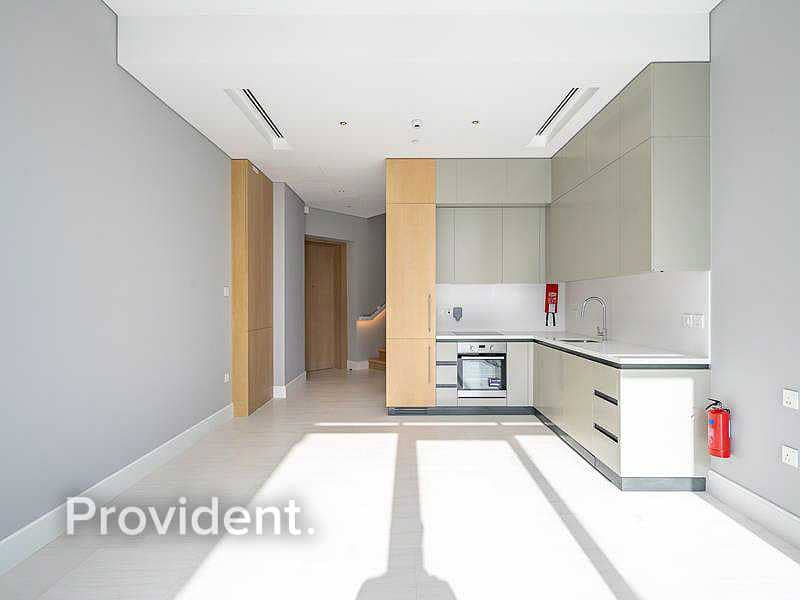 9 Exclusive | Best Layout of 1BR | Vacant