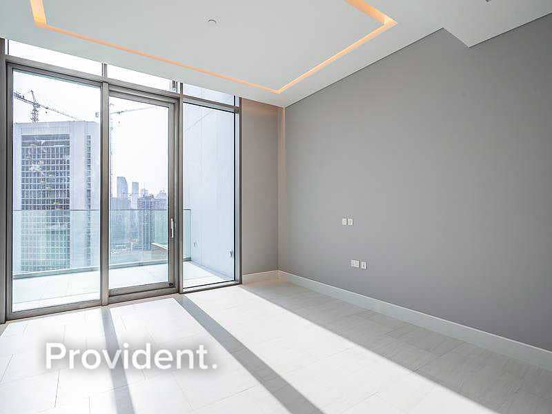 11 Exclusive | Best Layout of 1BR | Vacant