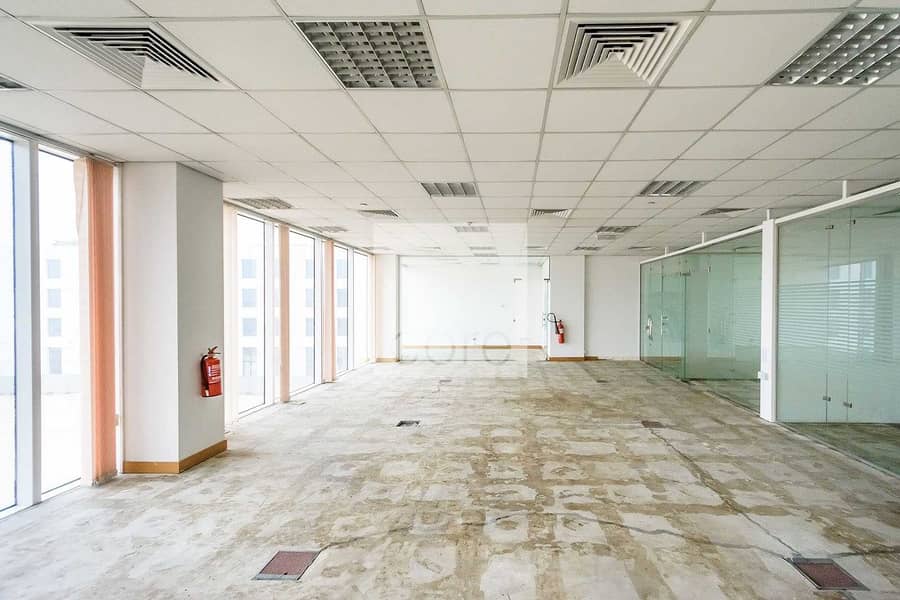 Fitted Office | Dewa and Chiller Free | DIP Fitted Office | Dewa and Chiller Free | DIP