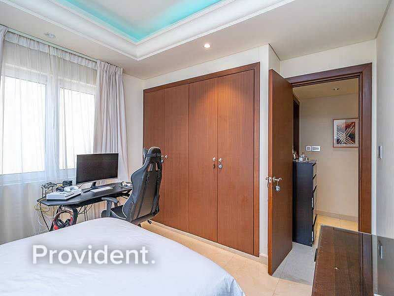 24 Brilliant Modified DFC Apartment-Freehold