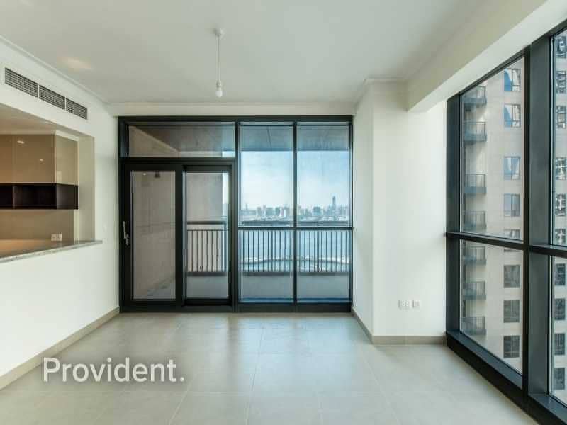 6 Exclusive| Lovely Spacious 2BR| Splendid Sea View