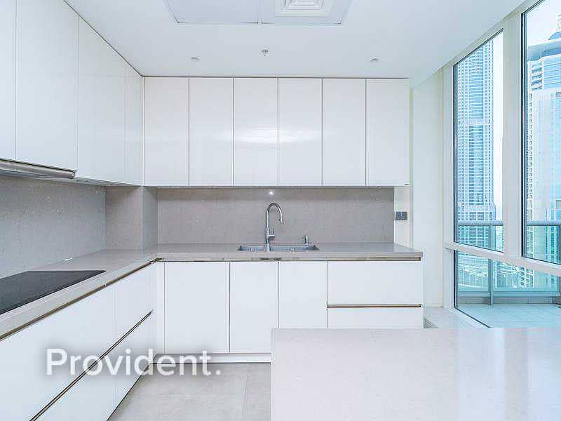 6 Upgraded Penthouse | Stunning Views | Vacant