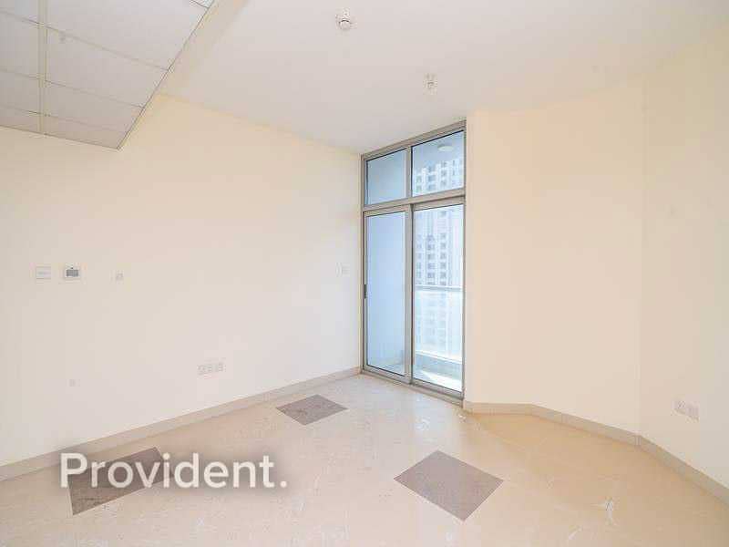 19 Exclusive | High Floor | Vacant Apartment