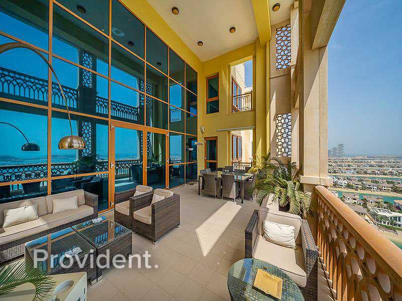 8 Luxurious furnished Duplex with Palm views