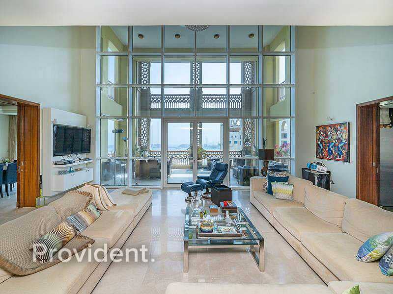 12 Luxurious furnished Duplex with Palm views