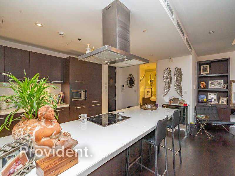 13 Spacious and Modern | Link to Gate avenue & Ritz