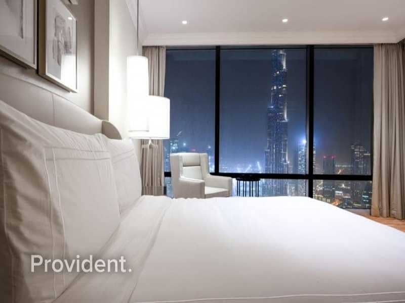 9 Exclusive Luxury with Stunning Burj Khalifa View