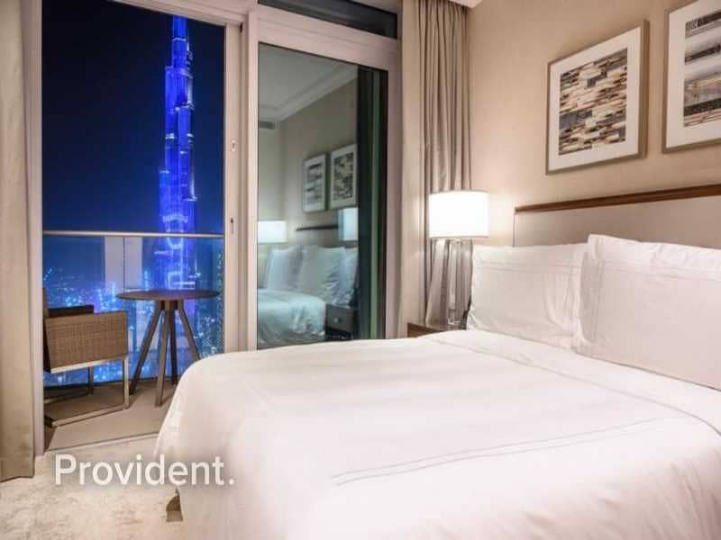 12 Exclusive Luxury with Stunning Burj Khalifa View