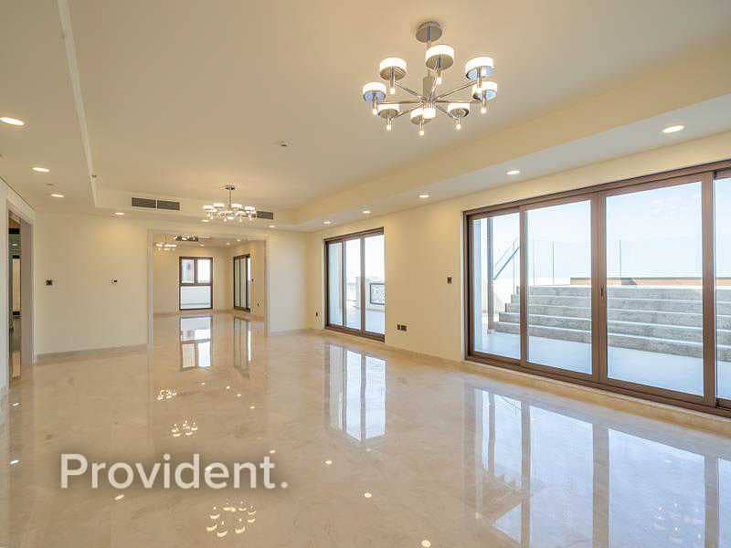 3 Highest Floor Penthouse | Upgraded | Beach Access