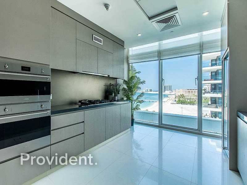 18 Upgraded Furnished | Panaromic Sea View Penthouse