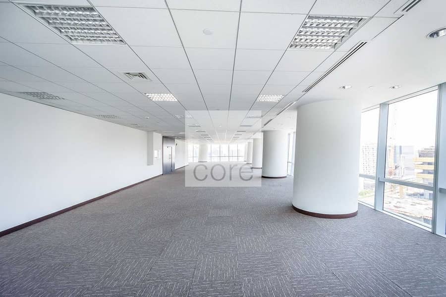 6 Fitted office with view of Al Khail Side