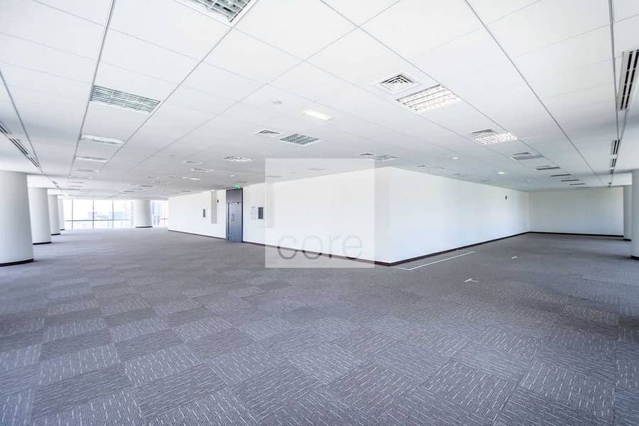 13 Fitted office with view of Al Khail Side