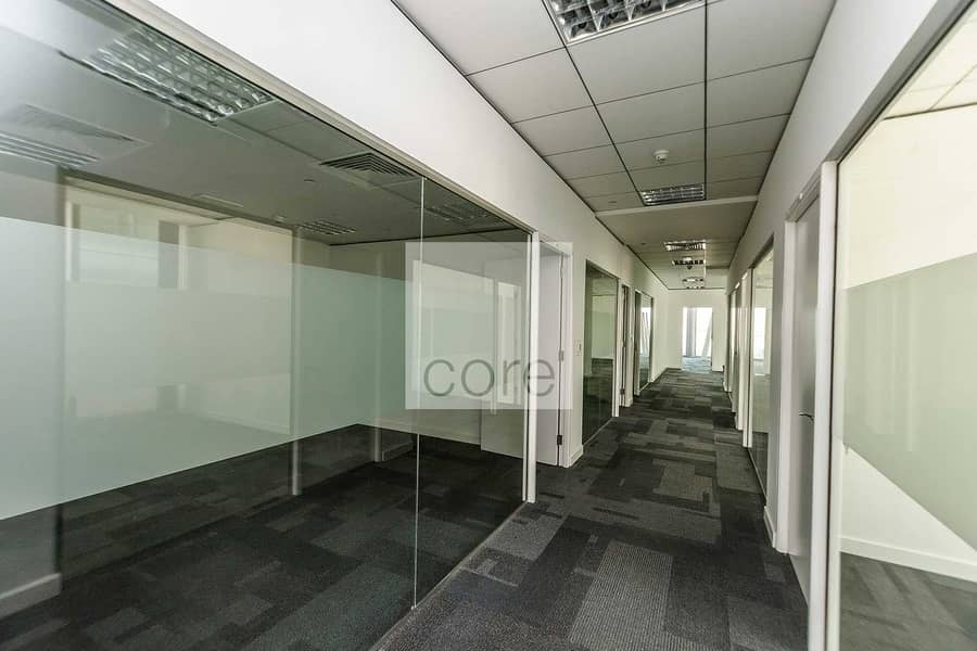 4 Fully fitted with partitions prime location