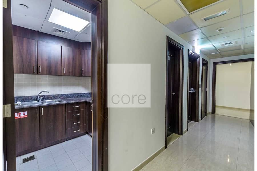 7 Avaiable Office | Well Fitted | DED License