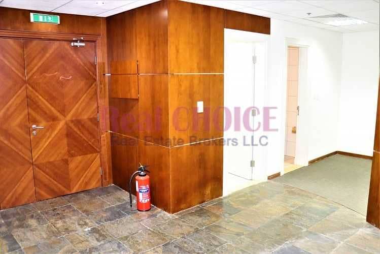 8 Fitted Office w/Partitions | Near Metro | Premium Building